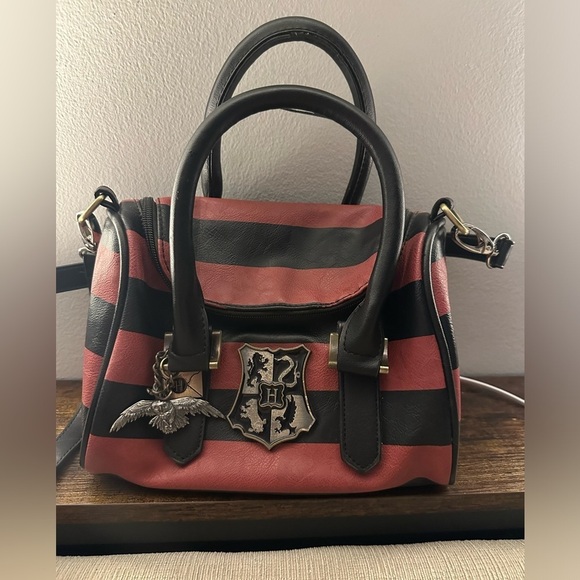 Warner Bros. Handbags - 💥HARRY POTTER BAG💥